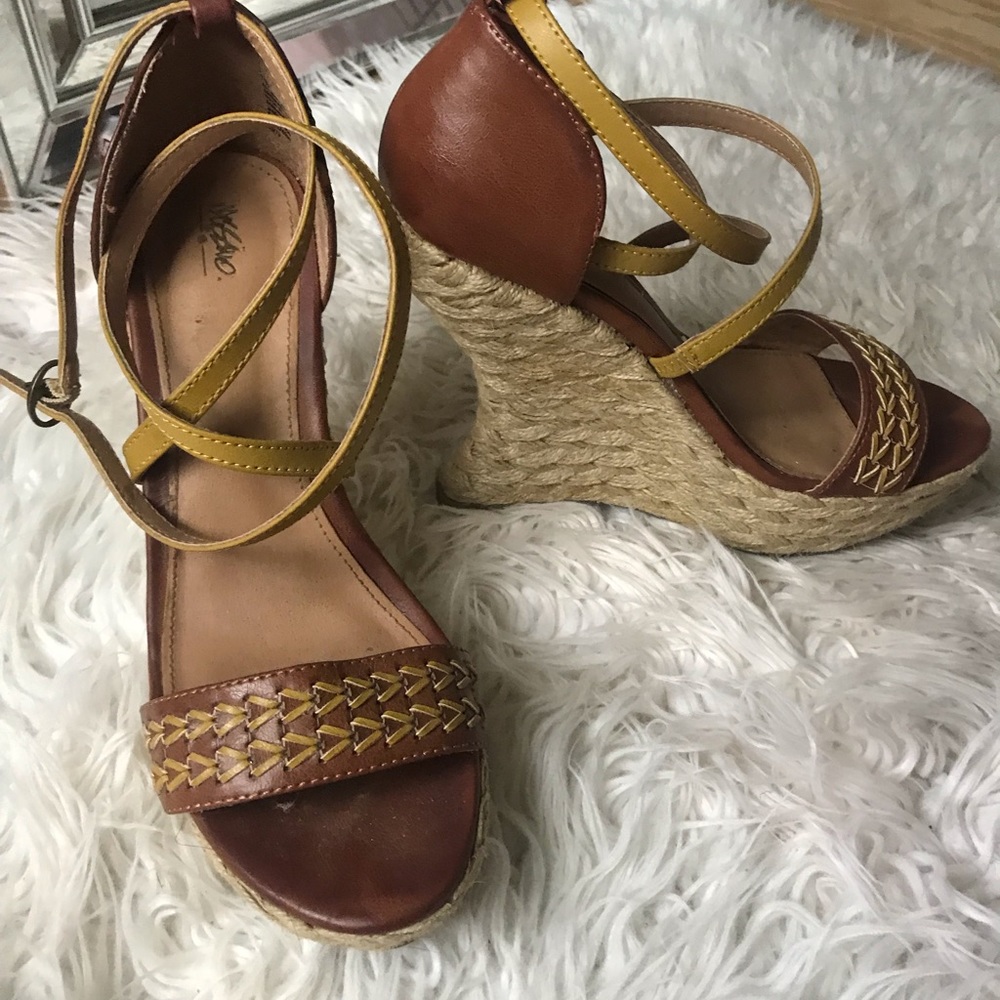 Tan Wedges